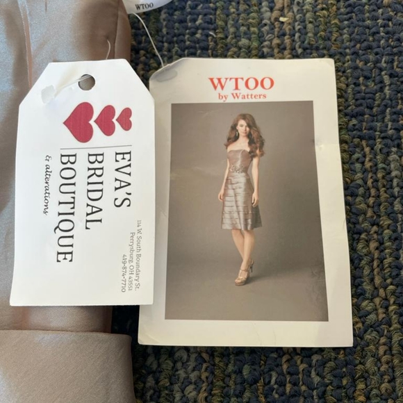 Women's item - Picture 2 of 5